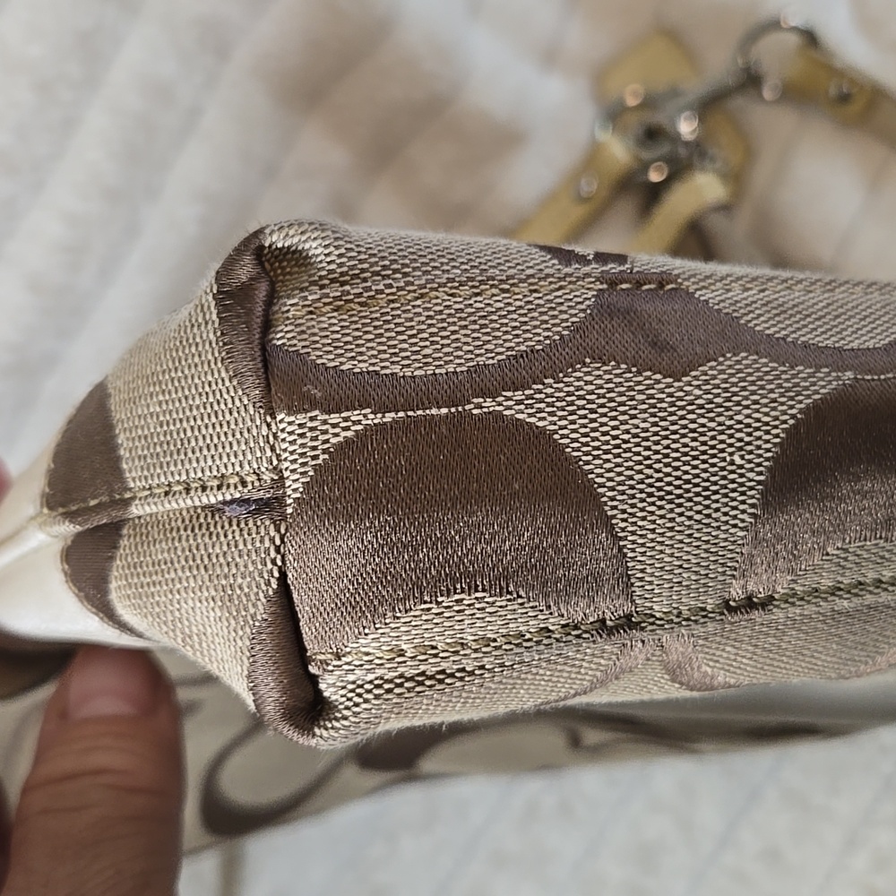 Coach Brown and Cream Signature Shoulder/Crossbody Bag - Picture 6 of 11